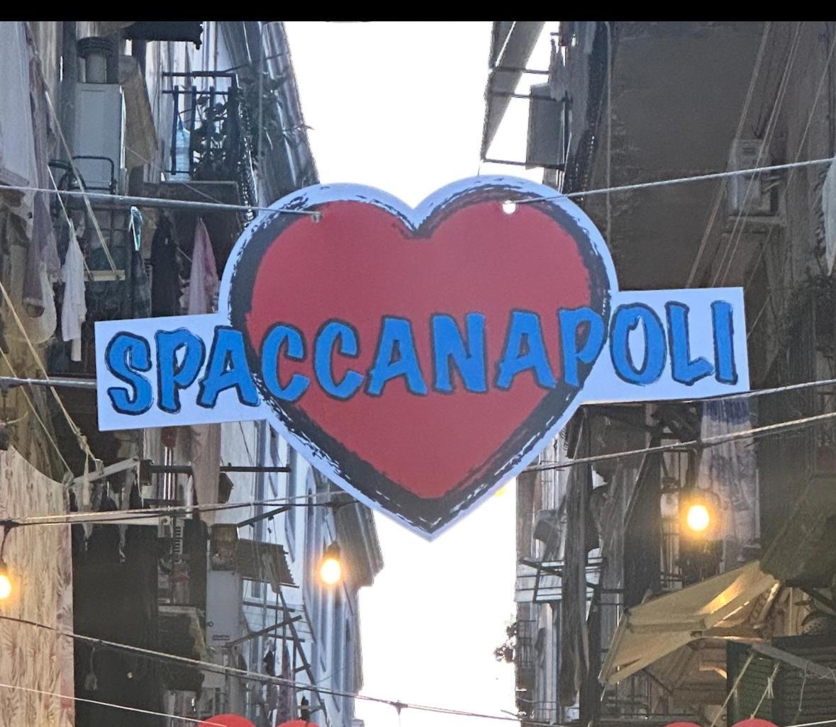La Casa Di Patta A Spaccanapoli Naples
